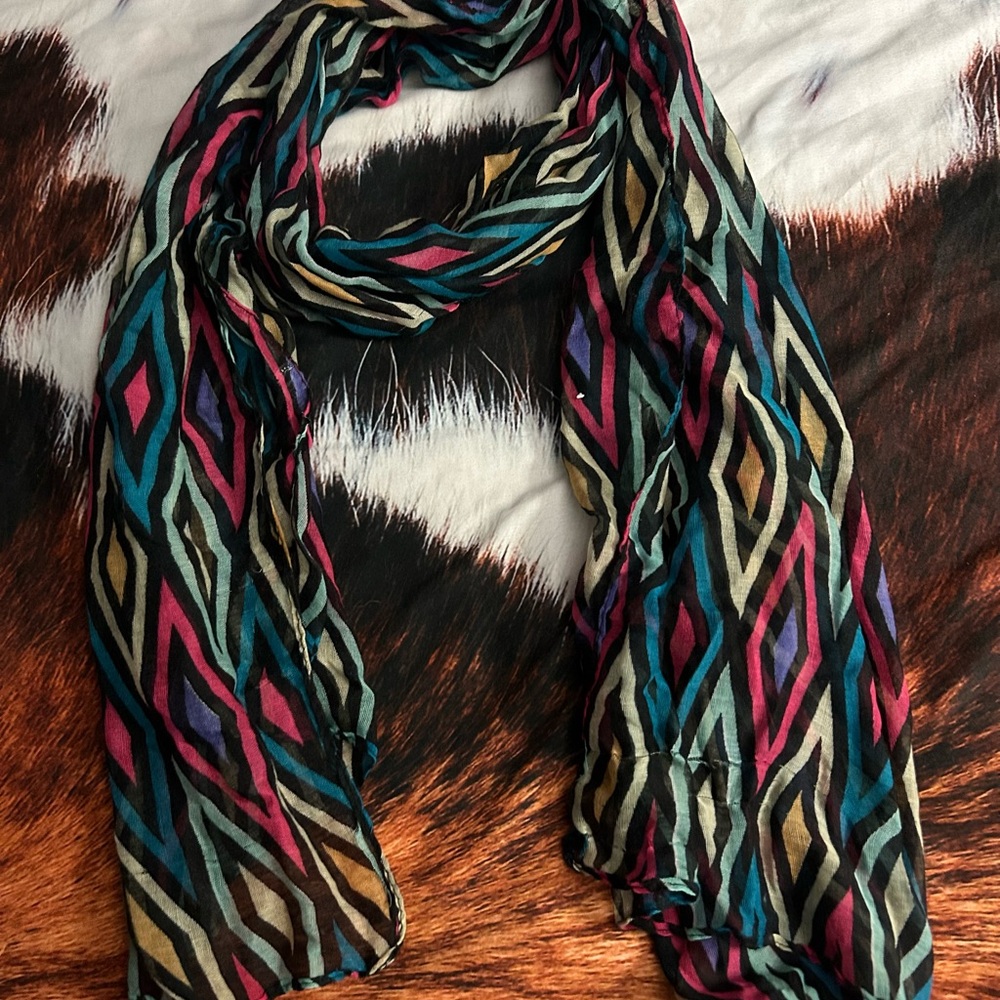 Multicolor Geometric Pattern Scarf